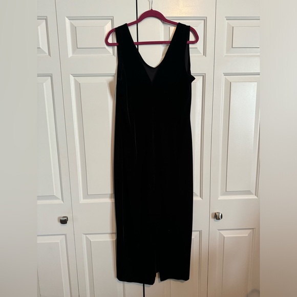 Vintage Velvet Shift Dress - Picture 3 of 3